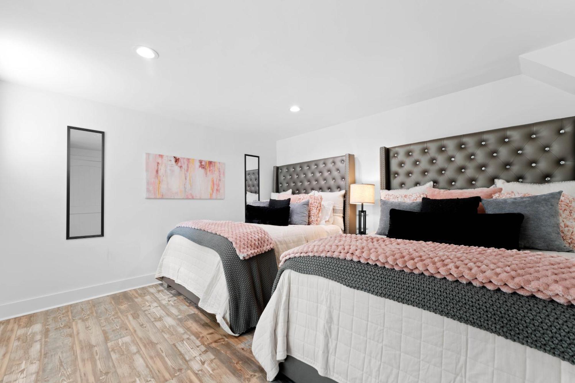 Take It To The Bank By Avantstay New Pool Hot Tub Sleeps 16 Denver Eksteriør billede