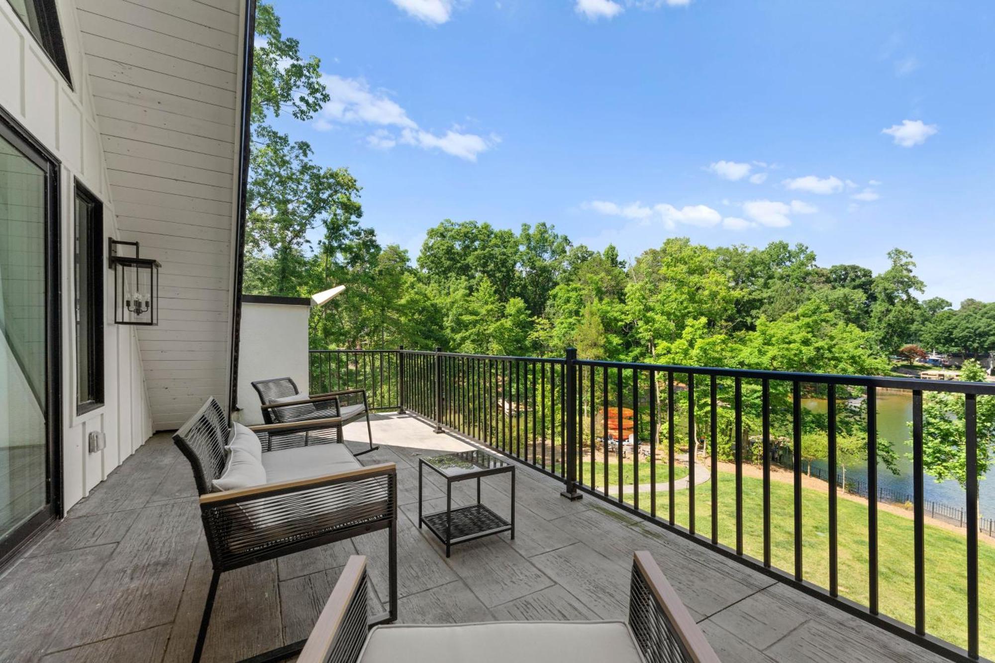 Take It To The Bank By Avantstay New Pool Hot Tub Sleeps 16 Denver Eksteriør billede